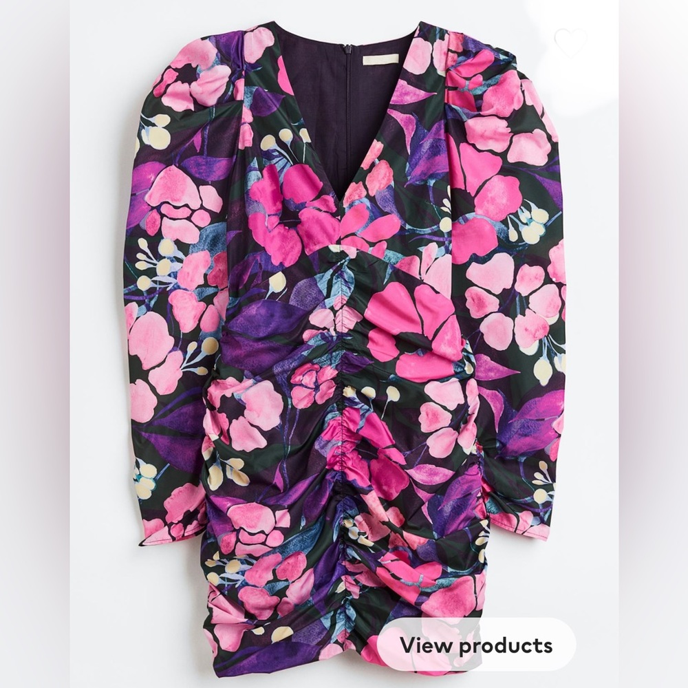 H&M gathered puff-sleeve short fitted dress. - Picture 3 of 4